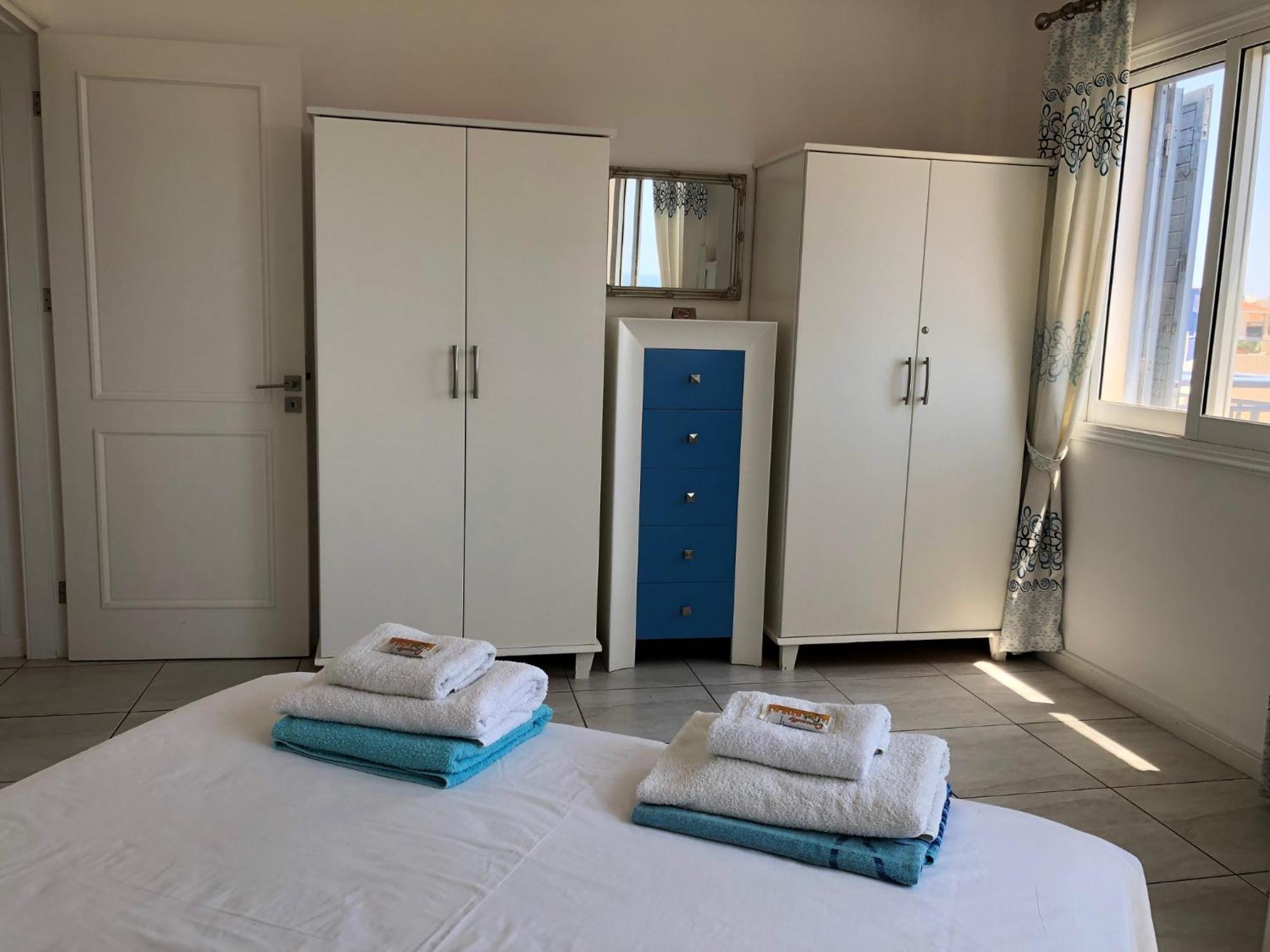 Kings Palace - Modern Penthouse With Incredible Sea Views 파포스 외부 사진