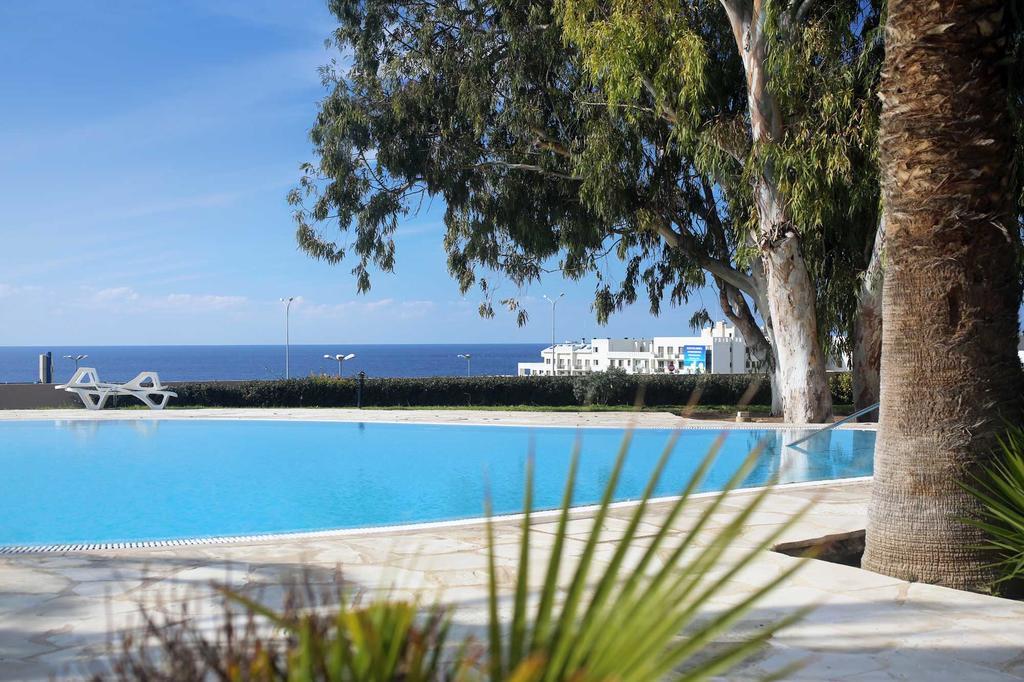 Kings Palace - Modern Penthouse With Incredible Sea Views 파포스 외부 사진